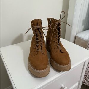 Dolce Vita platform Brown Lace-Up Ankle Boots